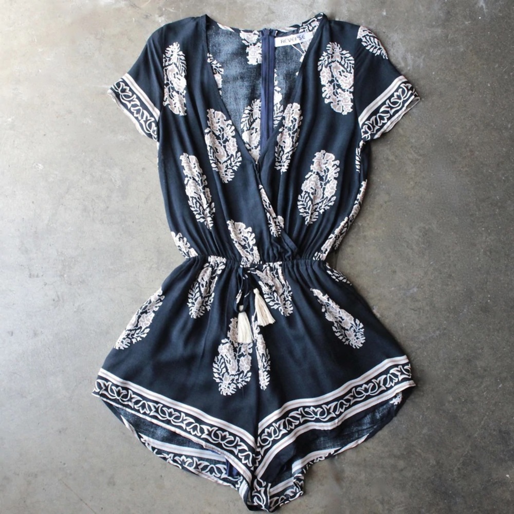 Reverse Short-Sleeved Boho Print Romper